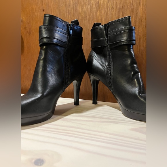 Alfani Step'n' Flex Ankle Boots - Picture 12 of 14